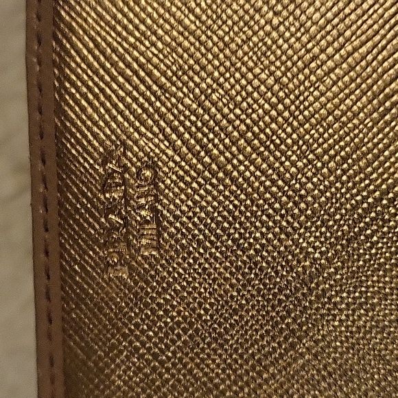 PRADA saffiano leather long wallet in nude and gold/white interior - Picture 6 of 11